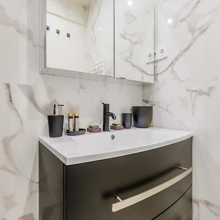 Cozy Studio- Mouffetard Jardin Du Luxembourg- Mobility Lease